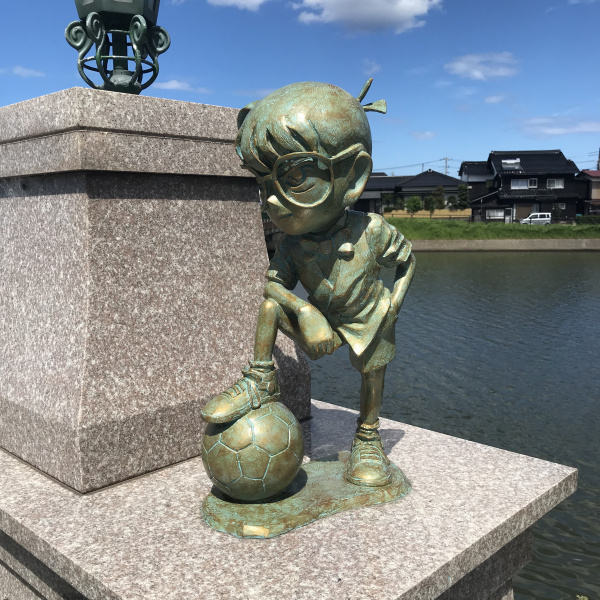 Datei:Conan Town-Statue 11.jpg